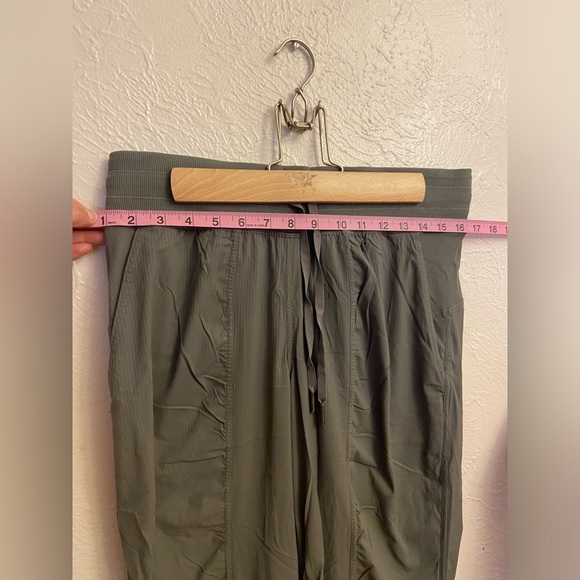 Lululemon Dance Studio Jogger - Picture 13 of 14